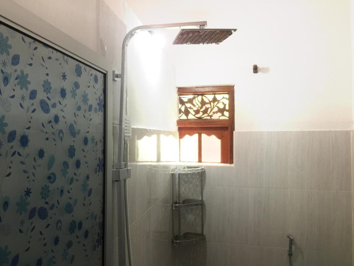 Thaaaru Villa Mirissa Exteriör bild